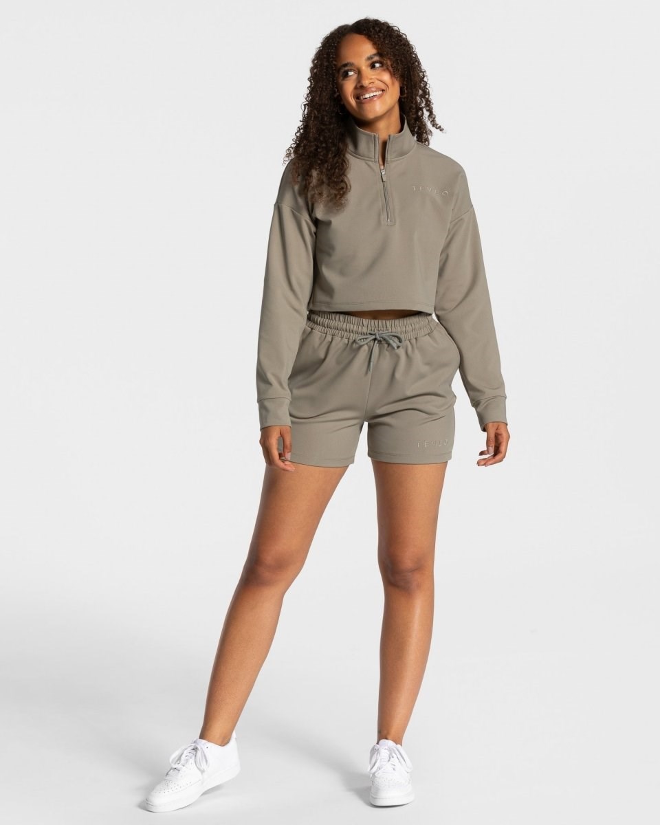 TEVEO Charming Oversized Shorts Kaki Femme | EOG-84313725